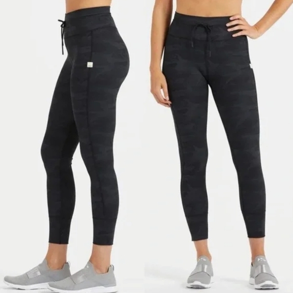 Vuori Daily Legging Black Camo Camouflage Women's Small - Picture 1 of 9